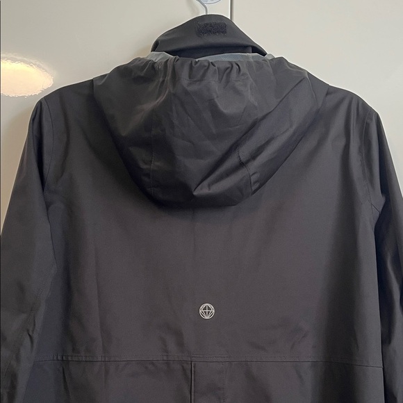 Mondetta Black Water Resistant Hooded Outdoor Rain Jacket with Hood, Size L - Picture 11 of 15